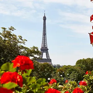 Plaza Athénée - Dorchester Collection Frankreich