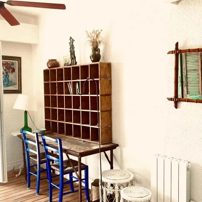 **  Hotel Lido Beach Hyères Francie