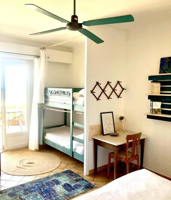 **  Hotel Lido Beach Hyères Francie